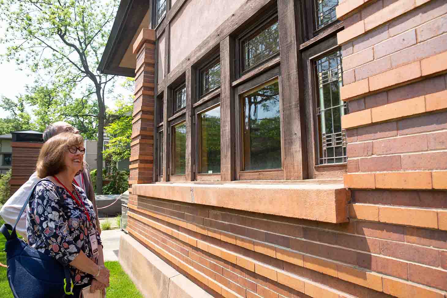 Admiring Heurtley House