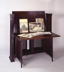 Print Stand, designed by Frank Lloyd Wright, ca. 1902, collection of the Frank Lloyd Wright Preservation Trust, Photograph by Philip Mrozinski